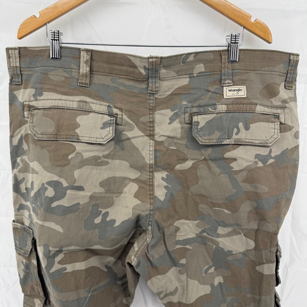 Wrangler Cargo Pants Mens 44x30 Green Camo Five Star Premium Regular Taper NWT - Picture 5 of 12